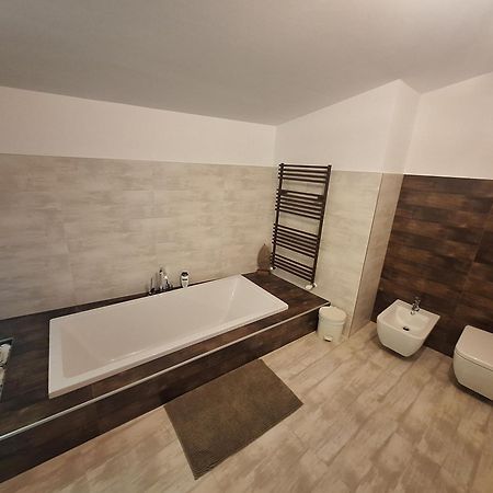 Private Family Villa بوداورس المظهر الخارجي الصورة