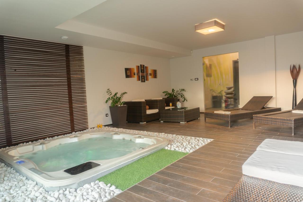 Private Family Villa بوداورس المظهر الخارجي الصورة