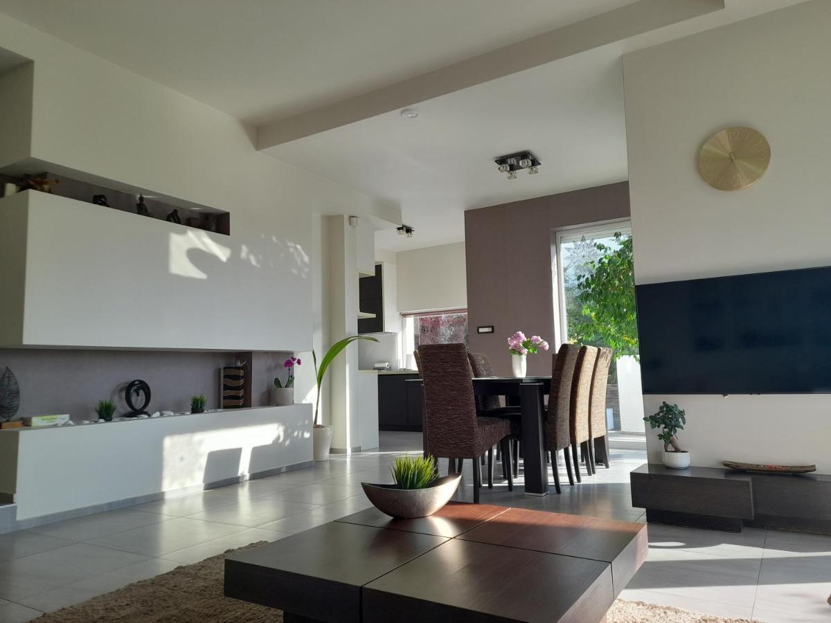 Private Family Villa بوداورس المظهر الخارجي الصورة
