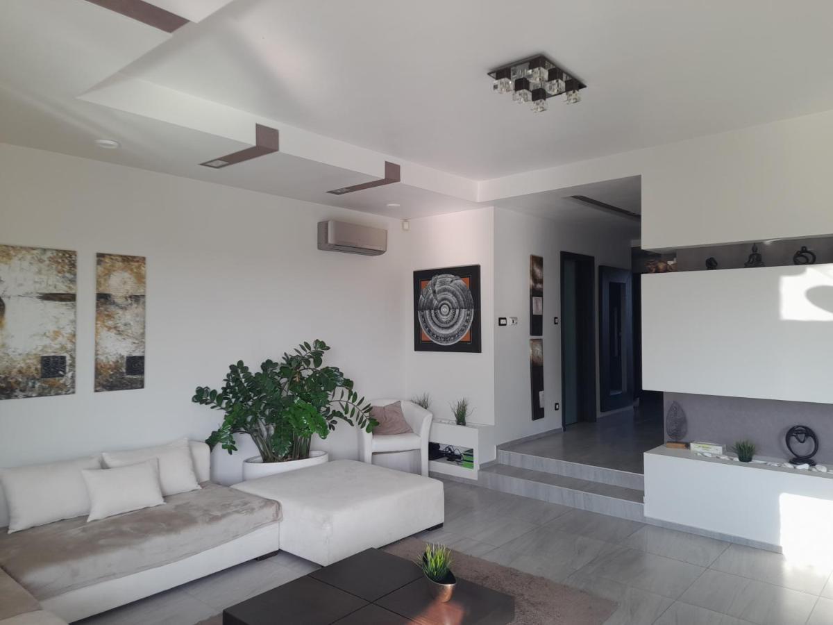 Private Family Villa بوداورس المظهر الخارجي الصورة