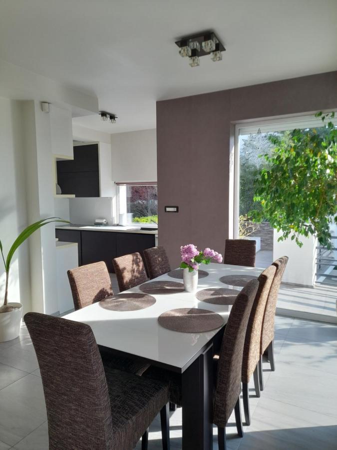 Private Family Villa بوداورس المظهر الخارجي الصورة