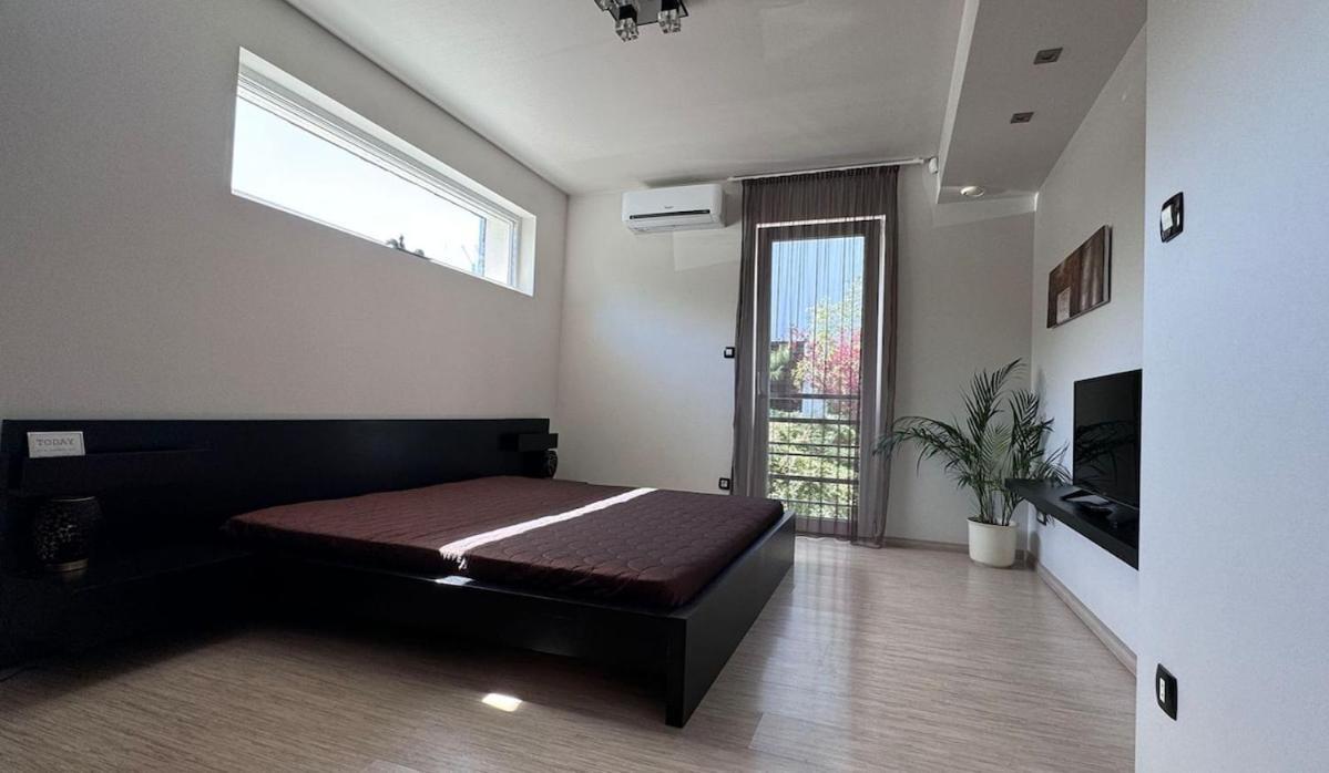 Private Family Villa بوداورس المظهر الخارجي الصورة