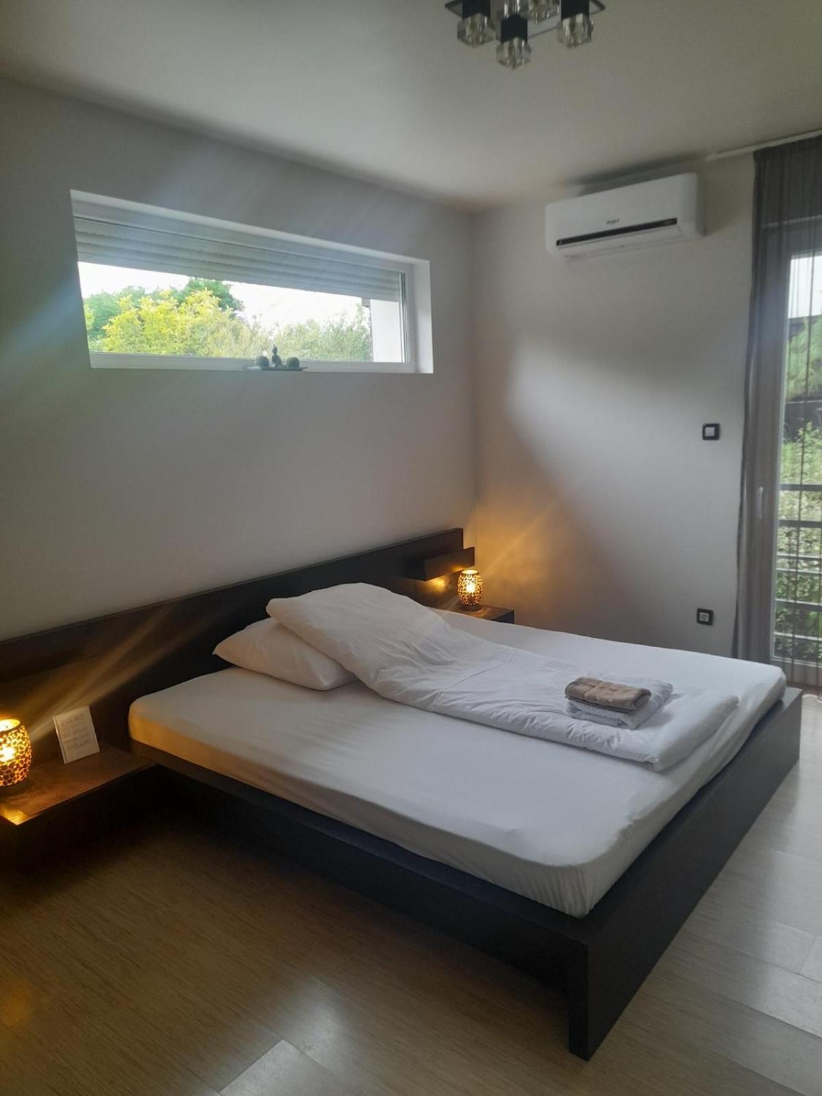 Private Family Villa بوداورس المظهر الخارجي الصورة