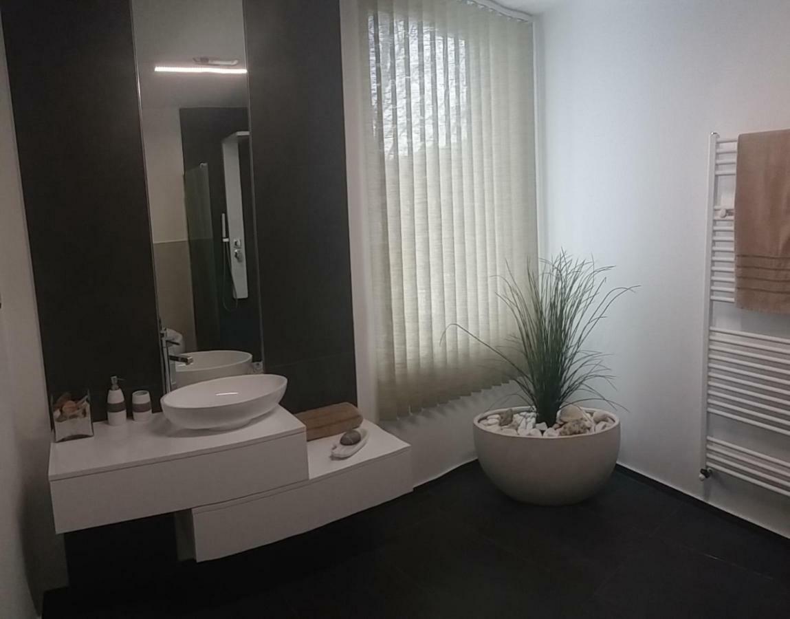Private Family Villa بوداورس المظهر الخارجي الصورة